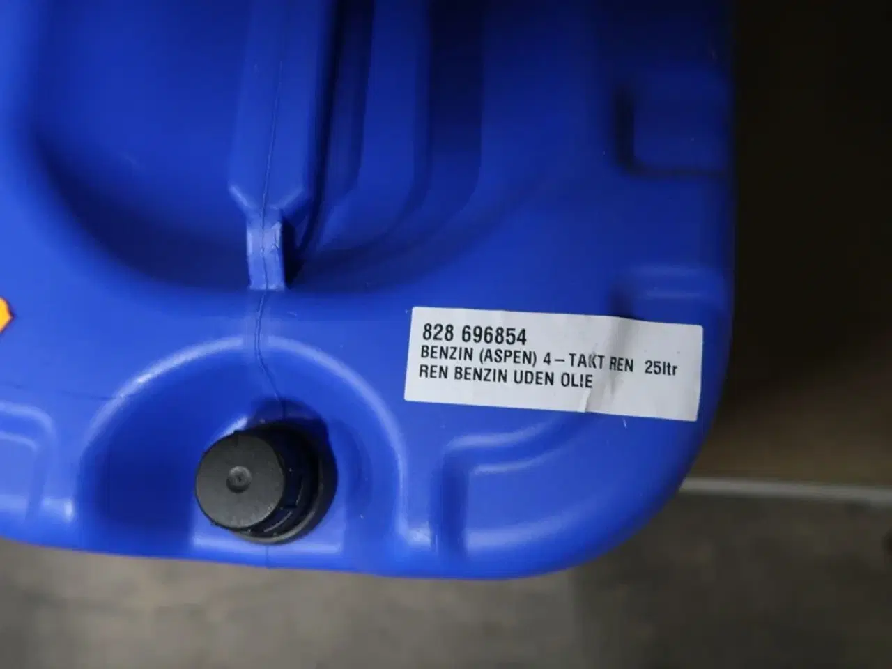 Billede 7 - Diverse rengøringsmiddel, benzin m.v.