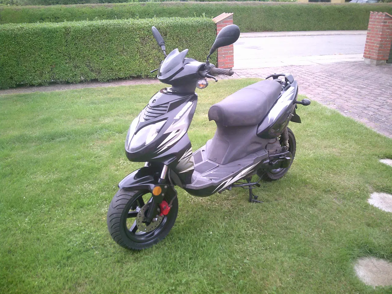 Billede 2 - VGA VERSUS SCOOTER