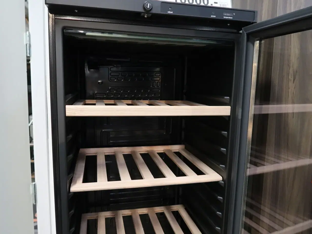 Billede 4 - Vinkøleskab VESTFROST VHG571