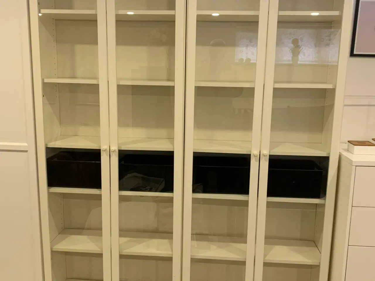 Billede 1 - Glasskab 2 stk.