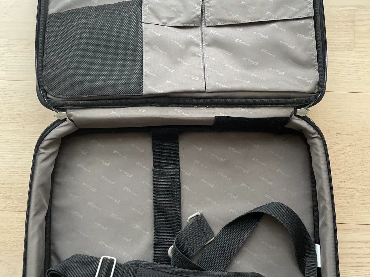 Billede 4 - Targus computertaske med skulderrem 