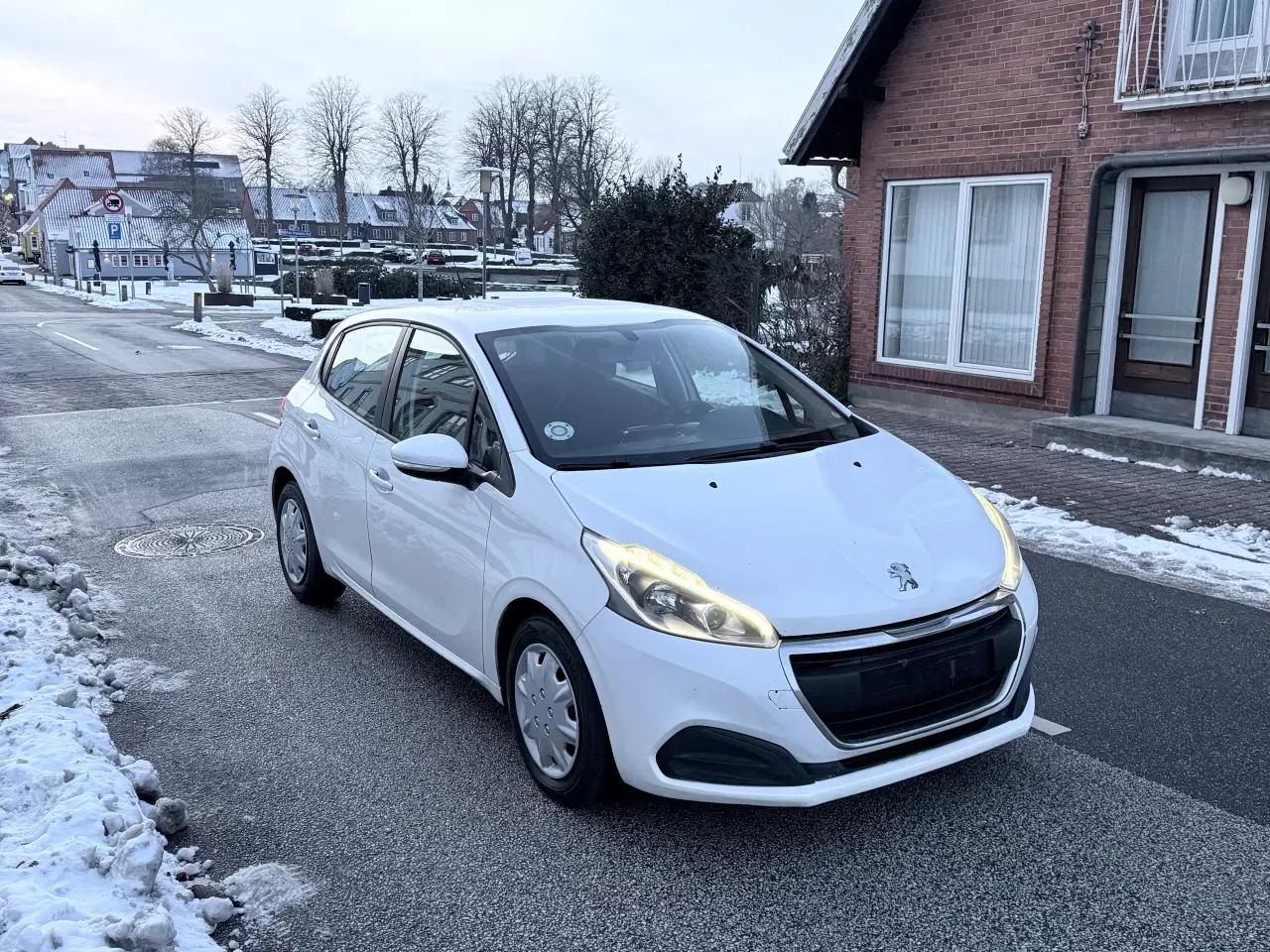 Billede 2 - Peugeot 208 1.6 BlueHdi 120 kr vægtafgift 