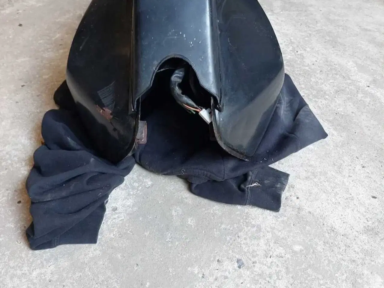 Billede 2 - Kawasaki GPZ1100 årg. 1983 Tank