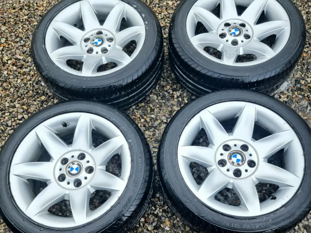 Billede 2 - Dæk og fælg 235/45/zr17 - 5 × 120
