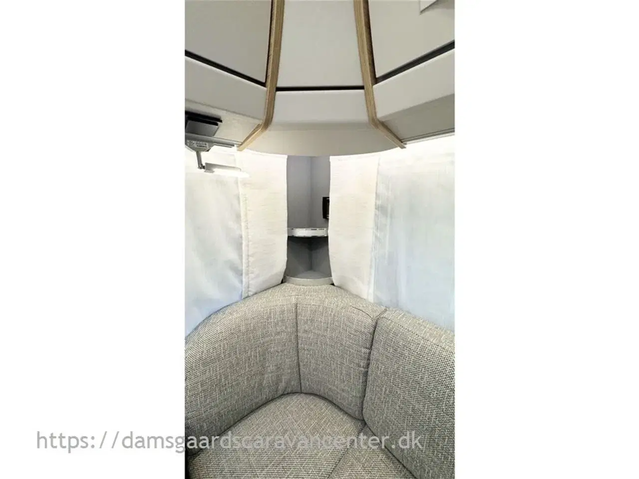 Billede 8 - 2021 - Dethleffs Camper 460 EL   Enkeltsenge-Lamel-Gulvtemp.-Mover-Telt