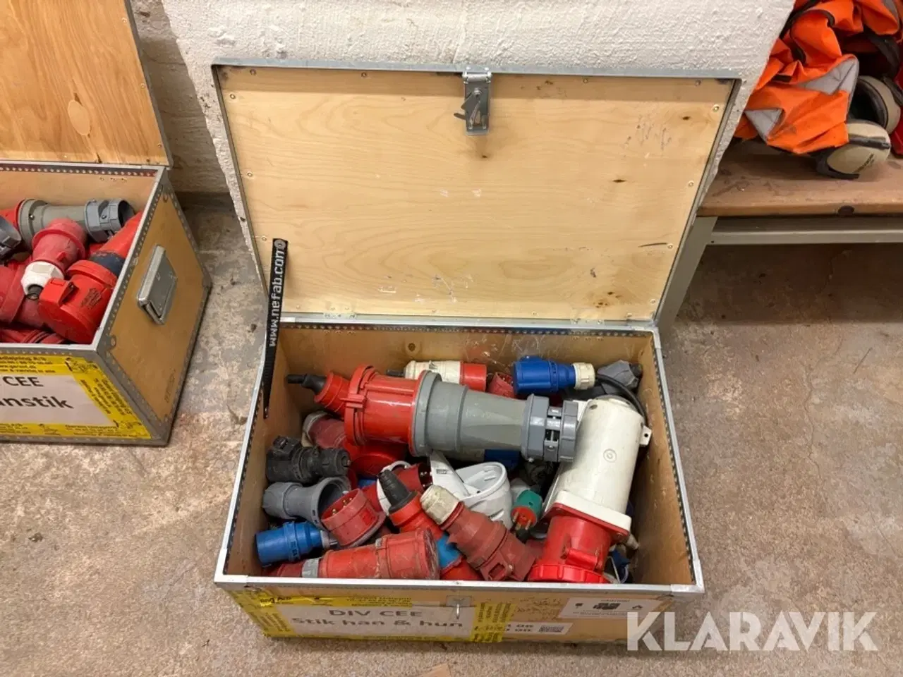 Billede 8 - Assorterede stik - 4 kasser