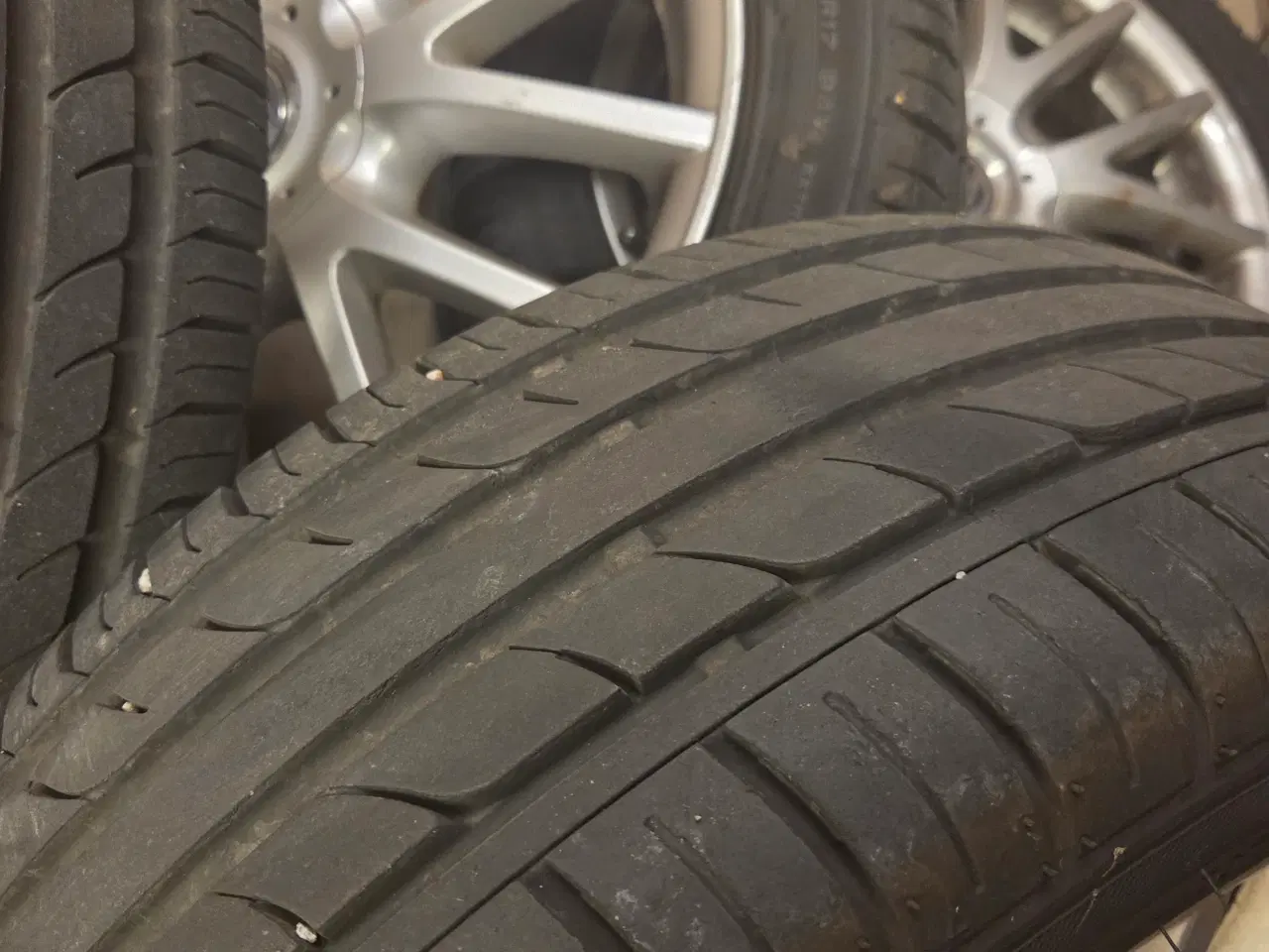 Billede 3 - 17" VW fælge med næsten nye sommerdæk