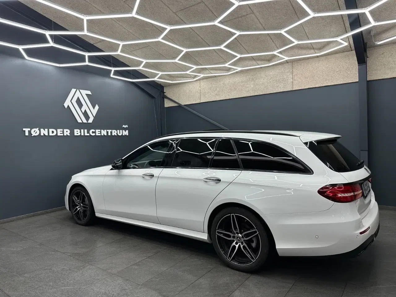 Billede 4 - Mercedes E220 d 2,0 AMG Line stc. aut.