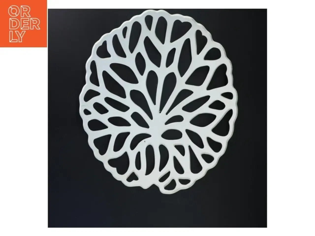 Billede 2 - Dekorativ hvid skål (str. Ø 31 cm)