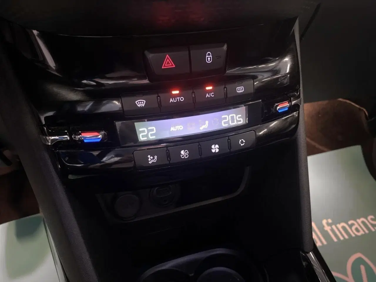 Billede 15 - Peugeot 2008 1,2 e-THP 110 Allure Sky