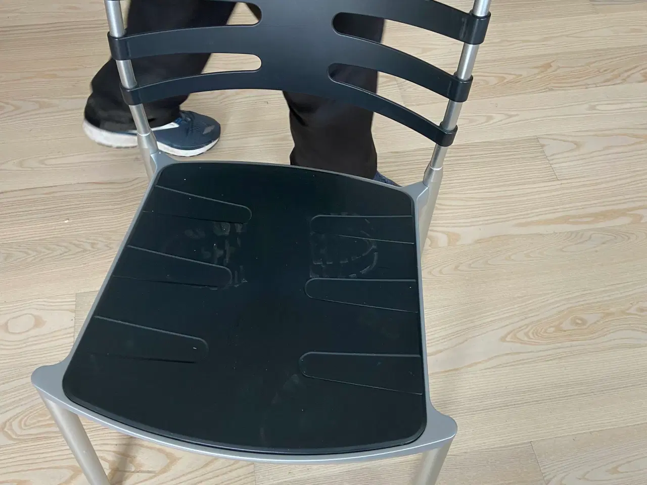 Billede 5 - Spise bord med stole