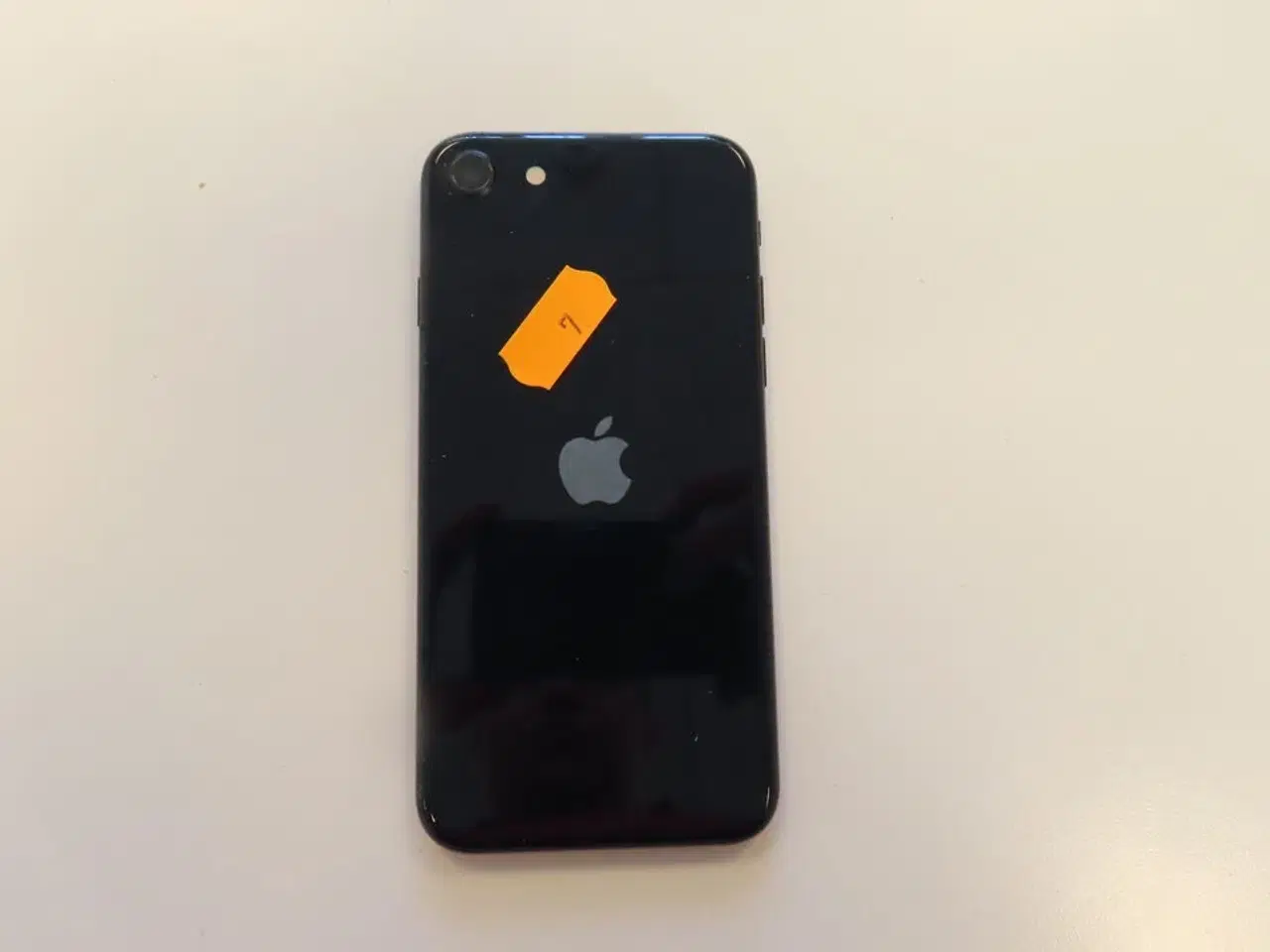 Billede 2 - Mobiltelefon APPLE Iphone SE 3. Gen - 64 GB