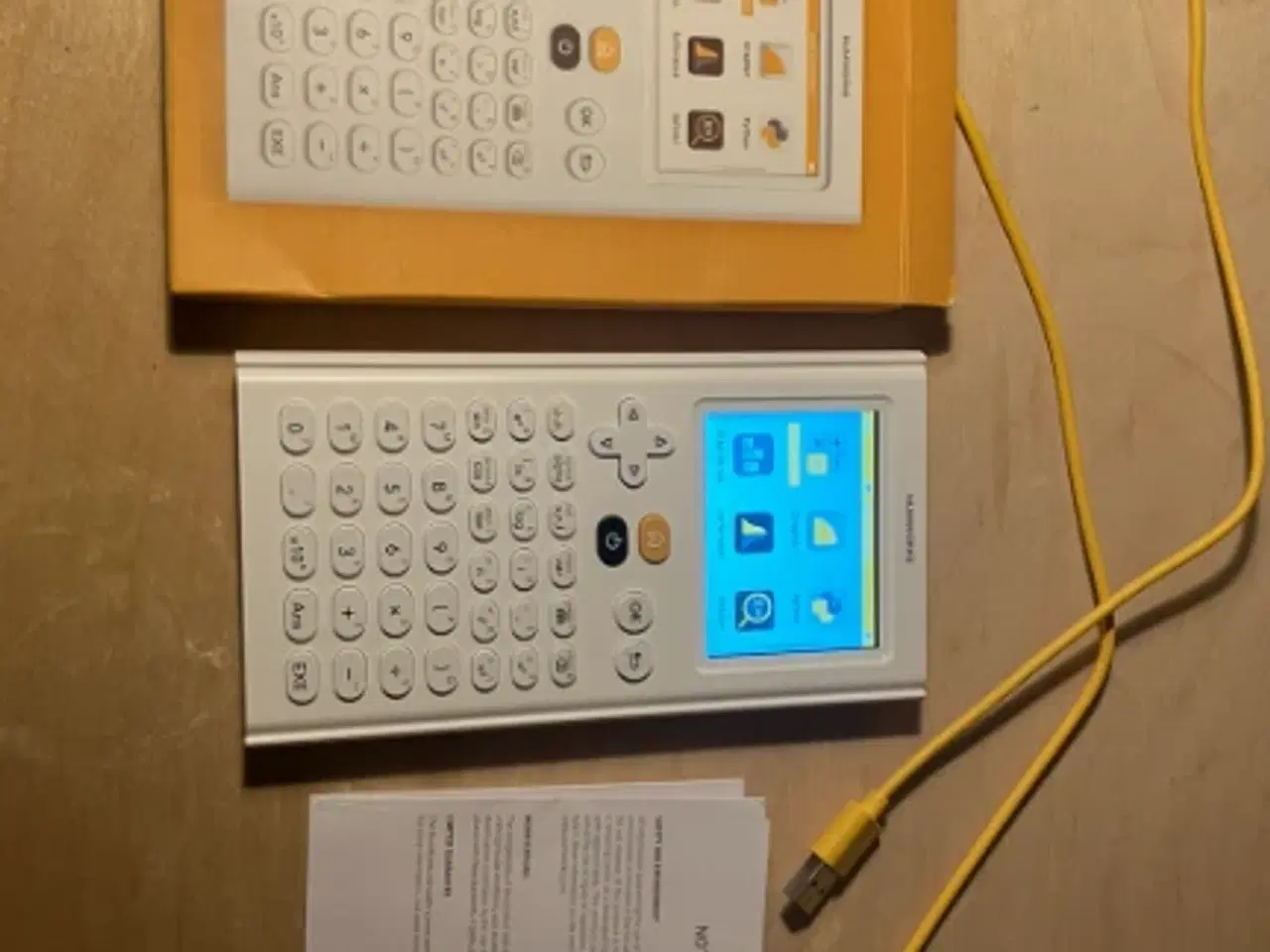 Billede 2 - NumWorks lommeregner og grafregner