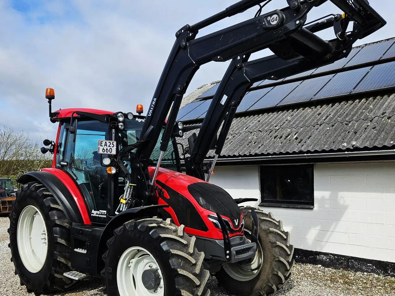 Billede 2 - Valtra G135 / 650 timer / år 2024 / frontlæsser