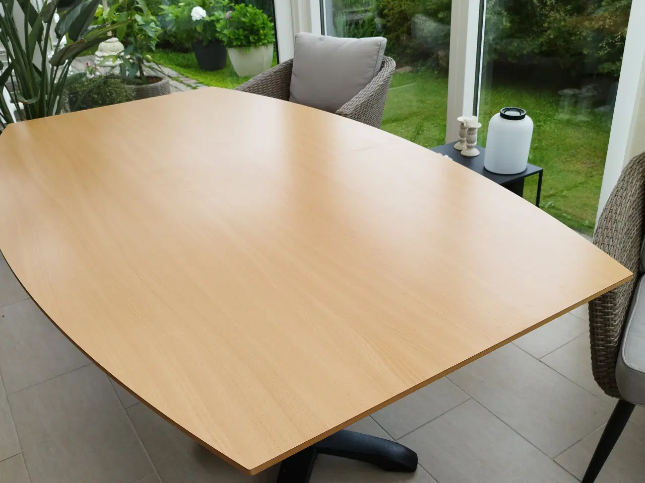 Billede 5 - Spisebord MDF/ Træ Sort Stel -50%
