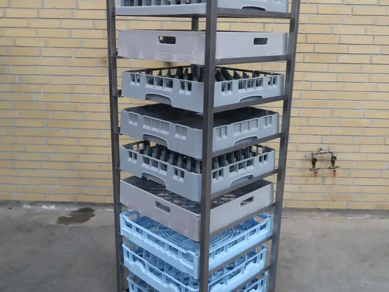 Billede 1 - Kurvevogn med 10 stk. opvaskebakker