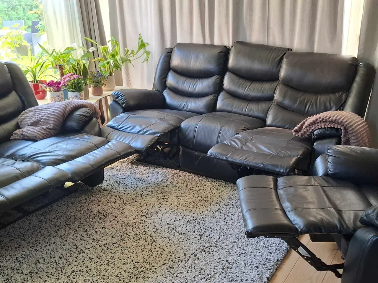 Billede 1 - Sort læder sofasæt med recliner (3+2+1)