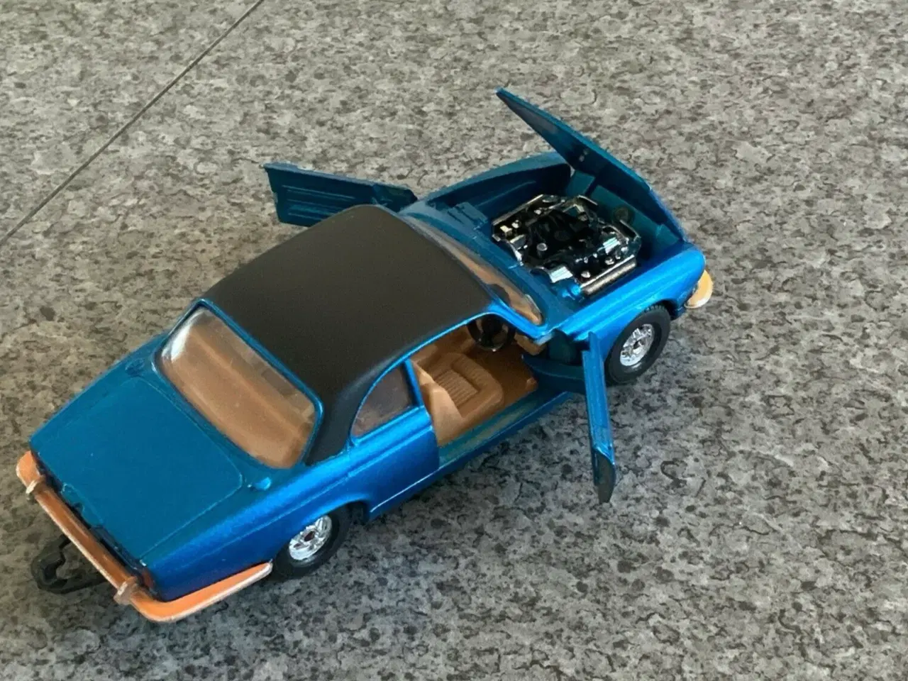 Billede 5 - Corgi Toys No. 286 Jaguar XJ12C, scale 1:36