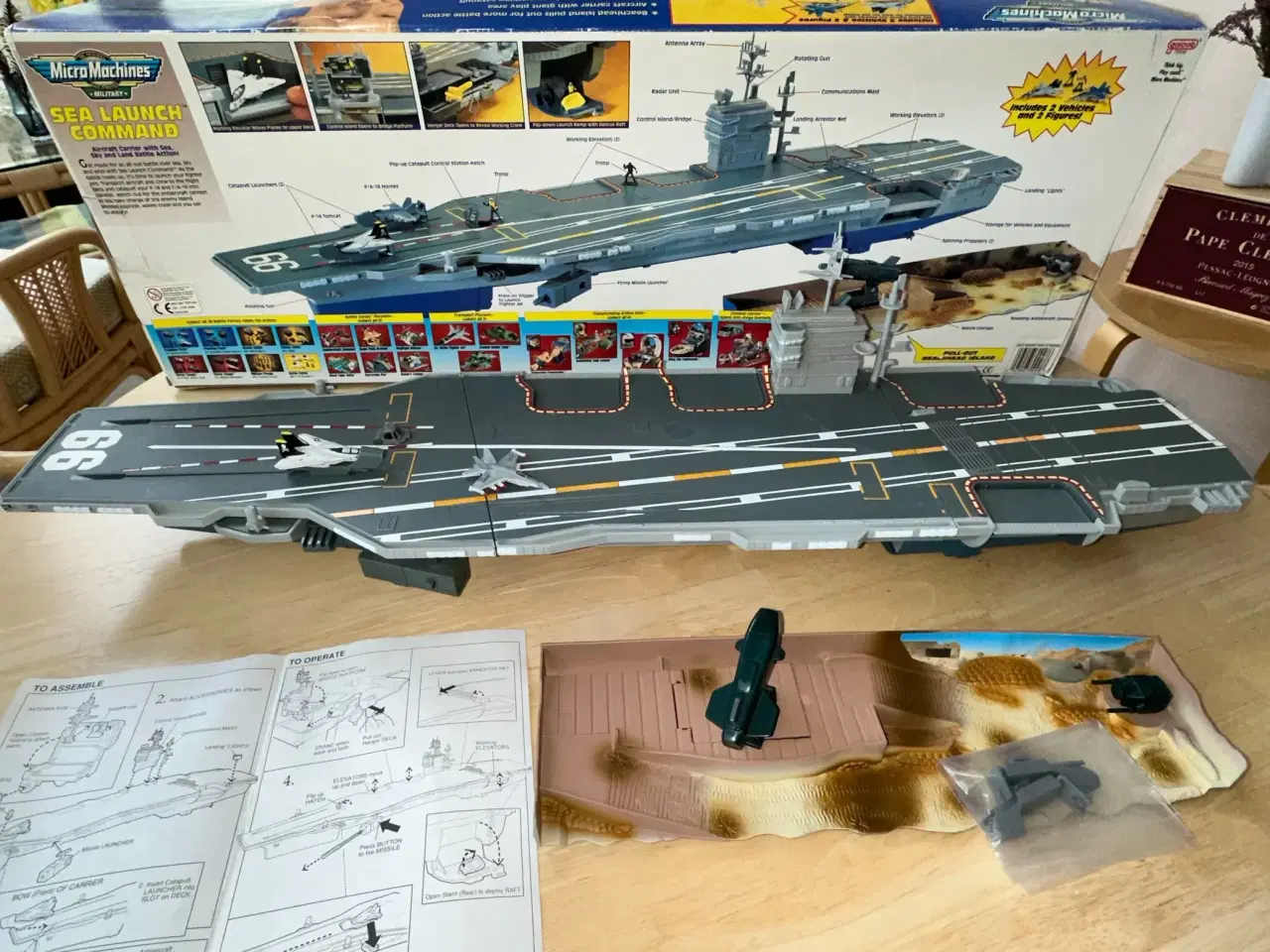 Billede 4 - Micro Machines hangarskib (Sea Launch Command