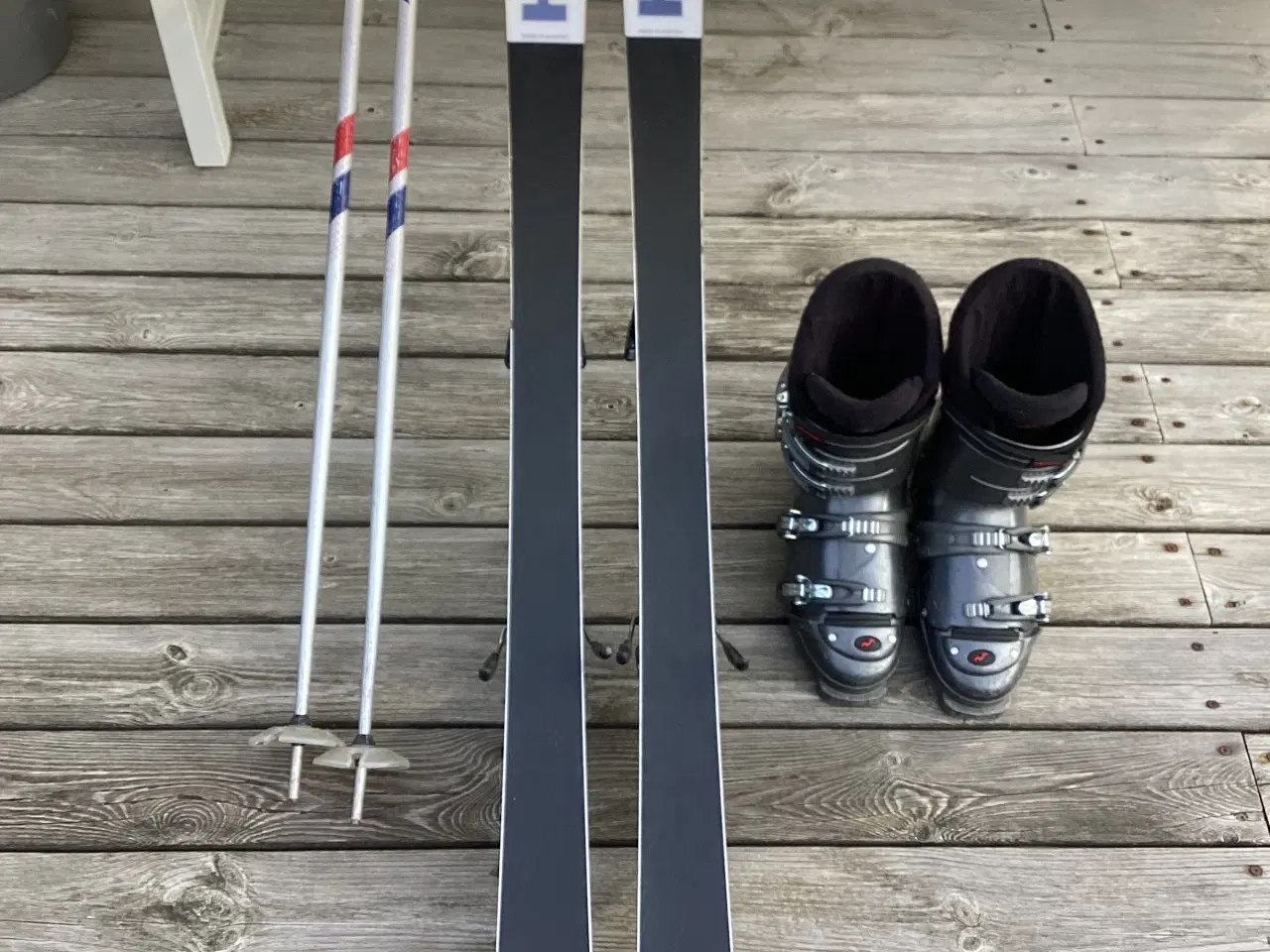 Billede 2 - Meget billigere end at leje. Komplet skisæt.