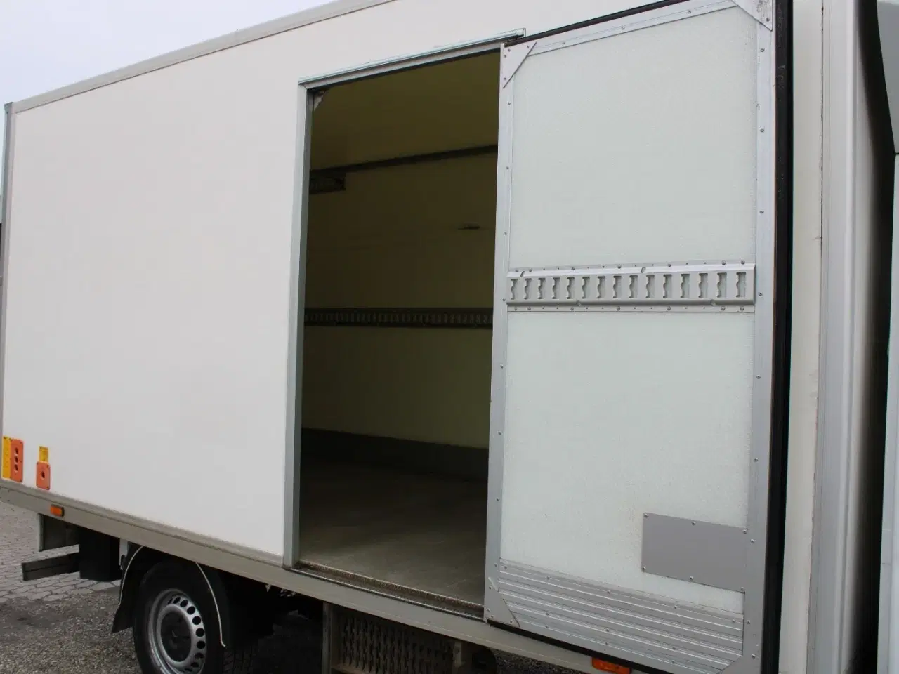 Billede 13 - Mercedes Sprinter 319 3,0 CDi Alukasse m/lift aut.