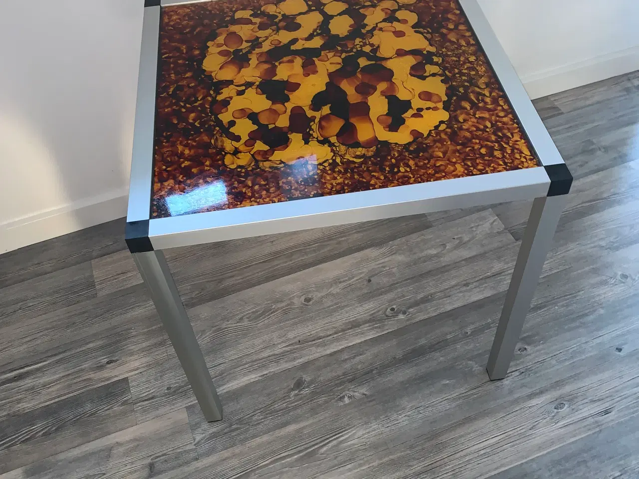 Billede 2 - Vintage sidebord. Fra 1970’erne. 