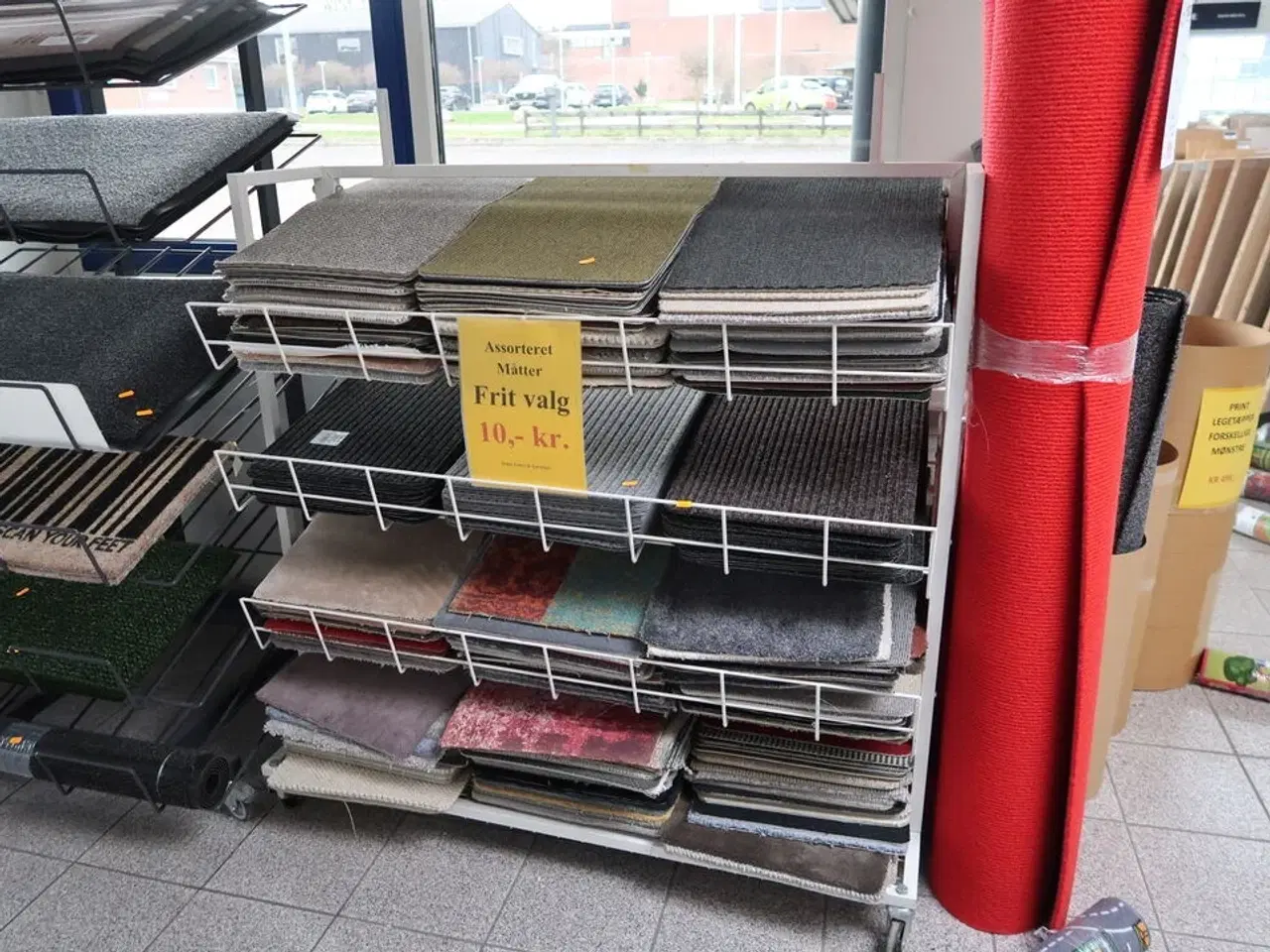 Billede 1 - Stativ med div. måtter