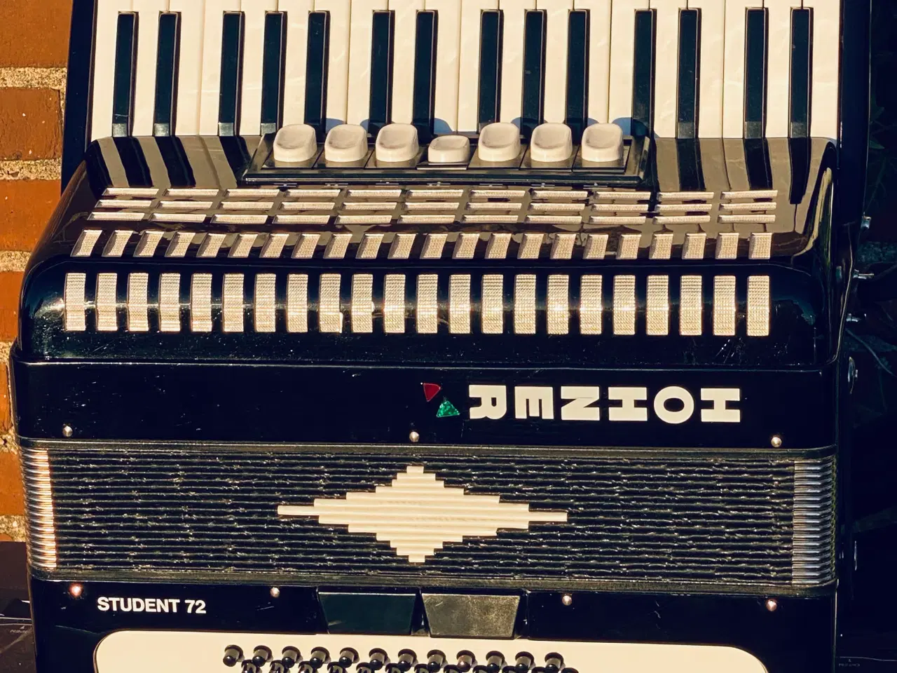 Billede 8 - Hohner Student 72 – allround harmonika sælges fra 