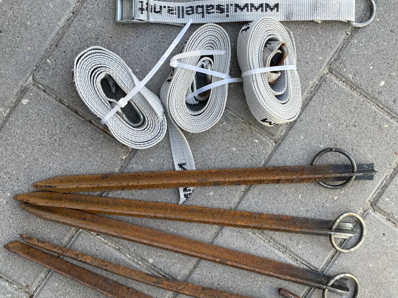 Billede 4 - Jordspyd 40 cm med stormbånd Isabella