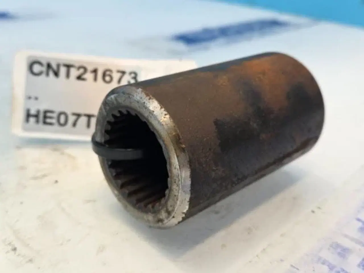 Billede 4 - New Holland TX68 Muffe 80388121