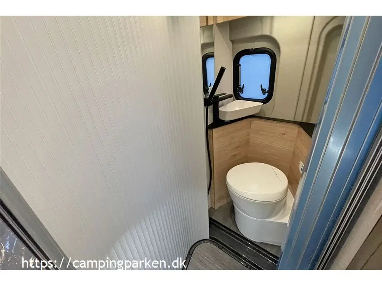 Billede 11 - 2024 - Dethleffs Globetrail CVD 600 ER Advantage   Udlejes: Ny camper van på 6 meter med enkeltsenge og automatgear