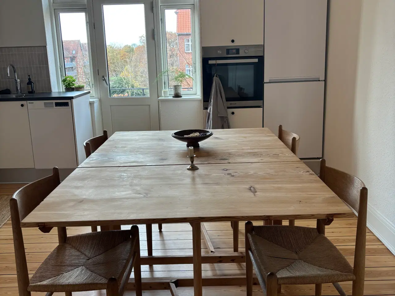 Billede 5 - Svensk biblioteksbord 