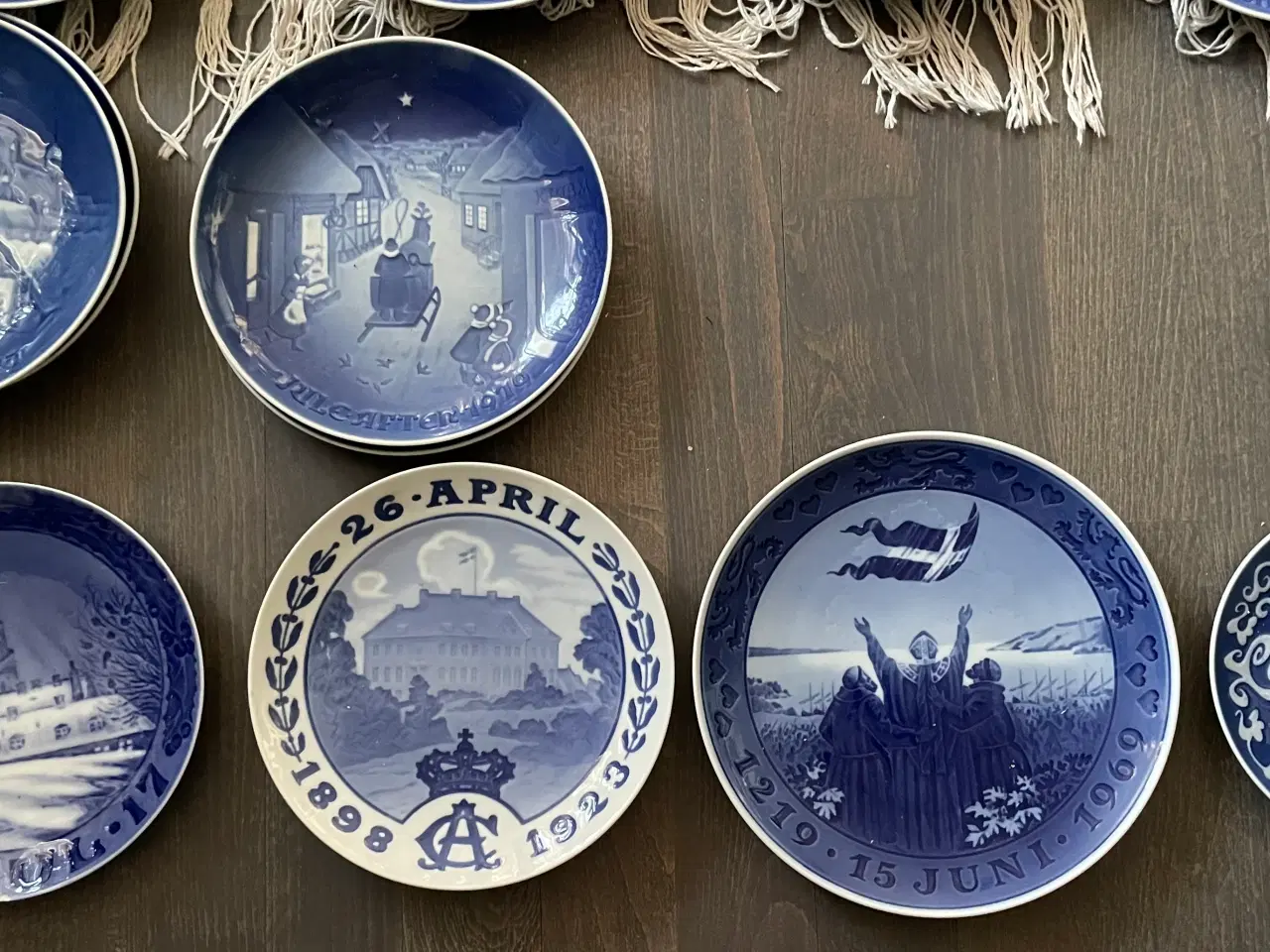 Billede 3 - Royal copenhagen juleplatter