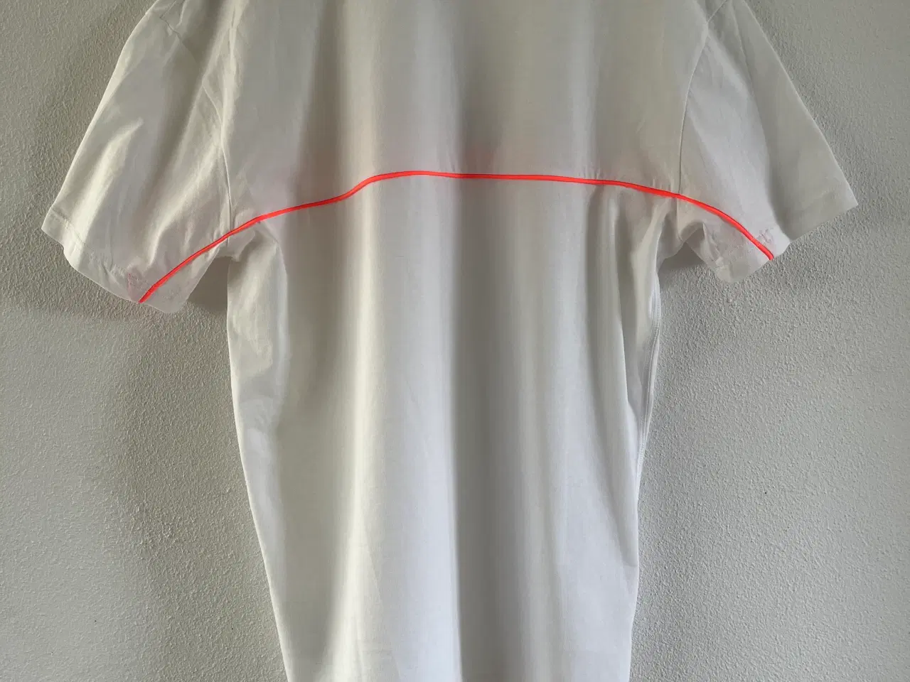Billede 3 - T-shirt str.176