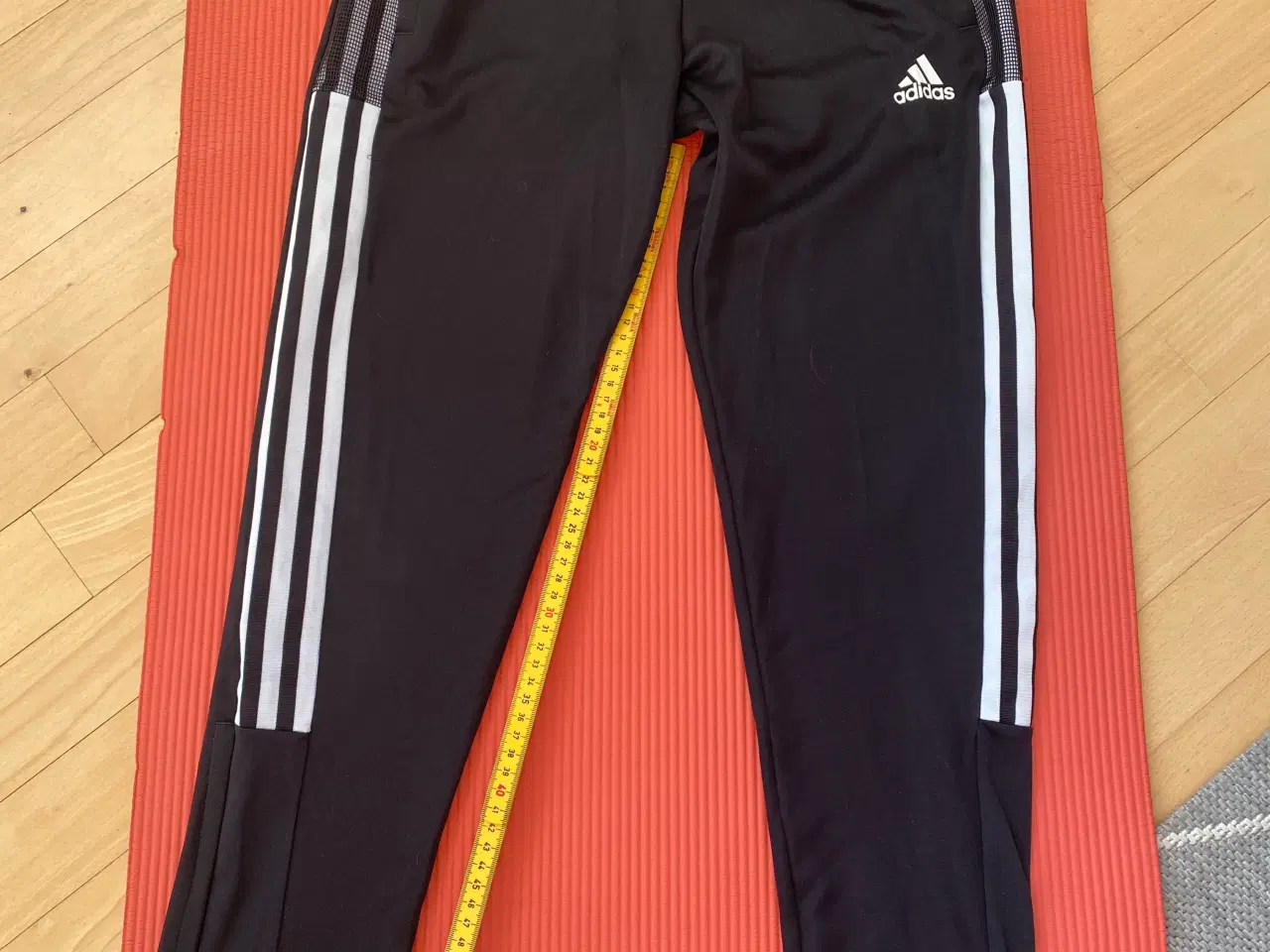 Billede 1 - Joggingbukser str 11-12 år