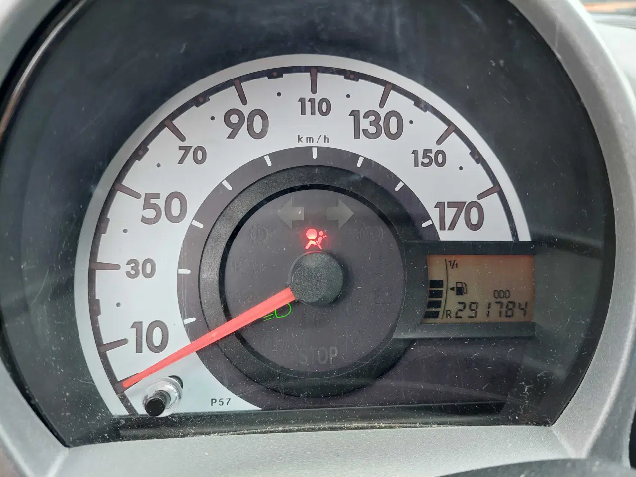 Billede 5 - Fin lille Aygo m/flere nye dele
