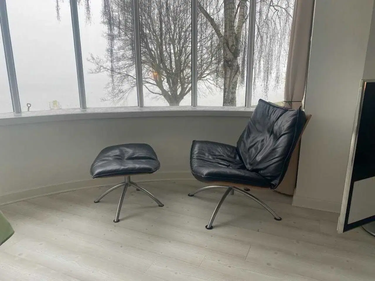 Billede 1 - Destgnerstol med skammel