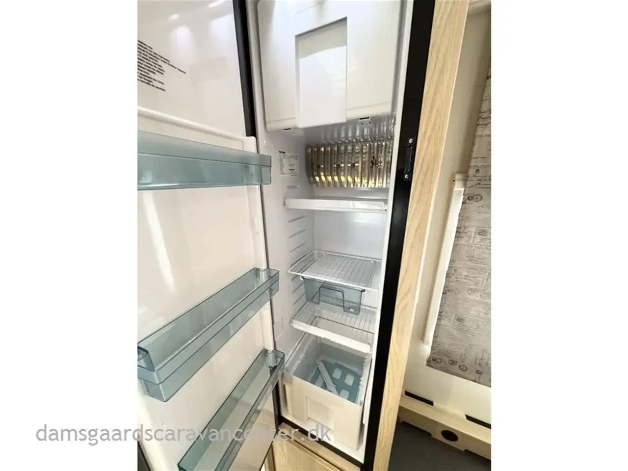 Billede 11 - 2018 - Hymer Eriba Living 470   Queensbed-Gulvtemp.-Mover-Markise