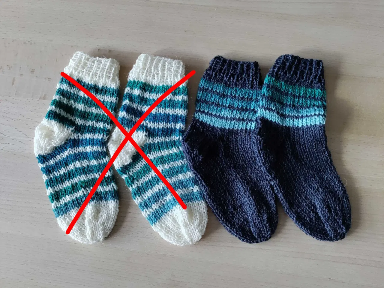 Billede 3 - Baby uldsokker - nye