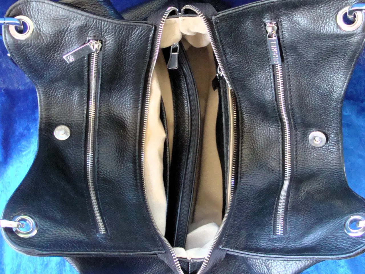 Billede 4 - Stor flot skuldertaske og flot pung.