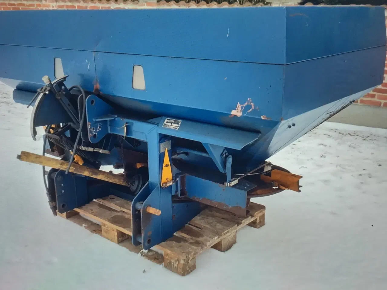 Billede 1 - Gødningsspreder