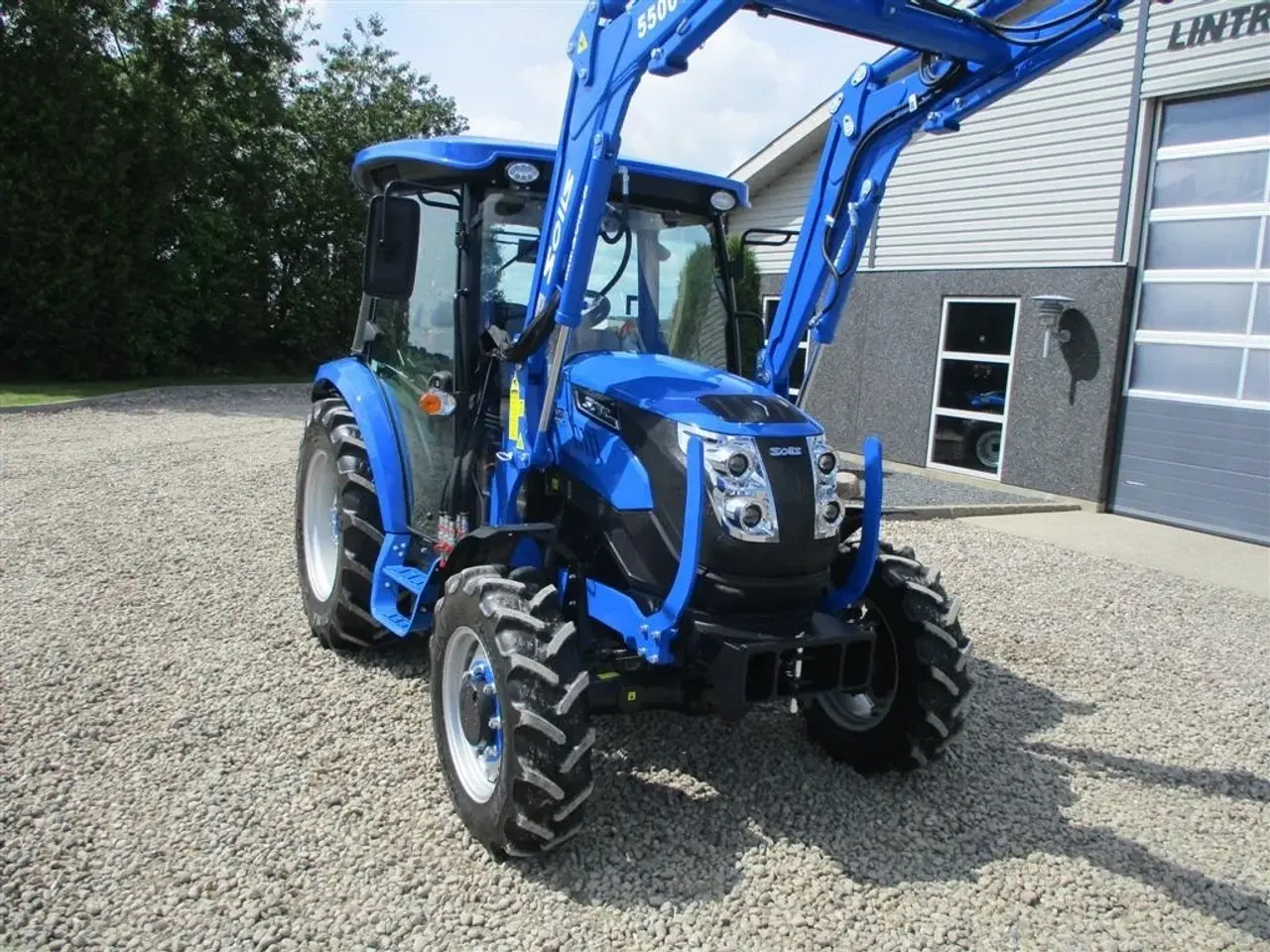 Billede 17 - Solis 50 Fabriksny traktor med 2 års garanti, lukket kabine med klima anlæg, og fuldhydraulisk frontlæsser på