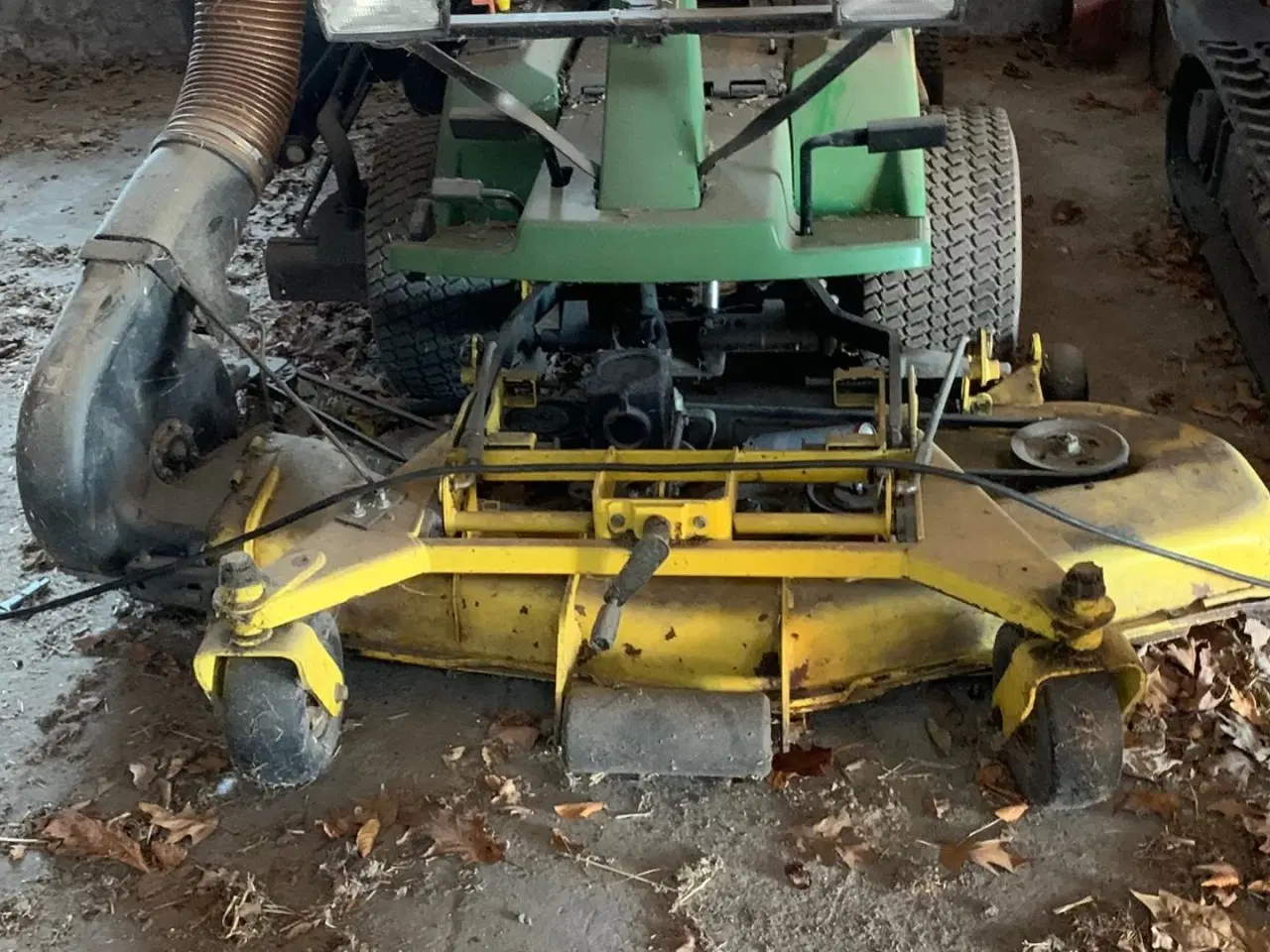 Billede 1 - John Deere F725 med komplet sugeanlæg og beholder