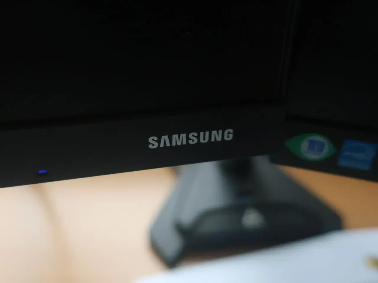 Billede 4 - 2 stk. skærme SAMSUNG F27T450FQR m.m.