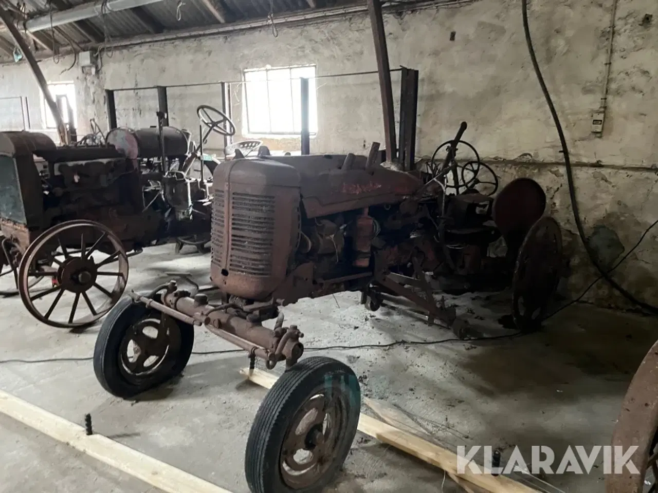 Billede 1 - Veterantraktor Farmall