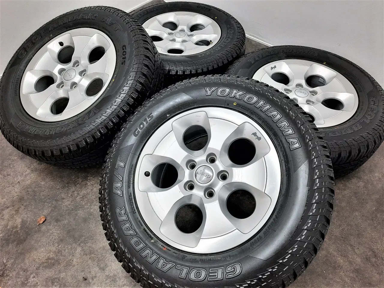 Billede 2 - NYE - 5x127 18" ET44,85 JEEP Sahara wheels