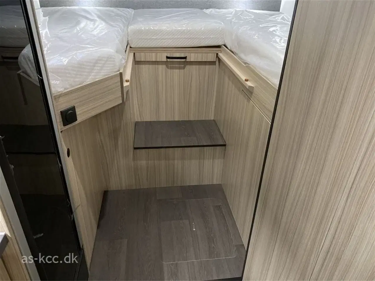 Billede 13 - 2026 - Sun Living S 70 SL Automat gear 165 HK   Sun Living S 70 SL  165 HK og Automatgear .