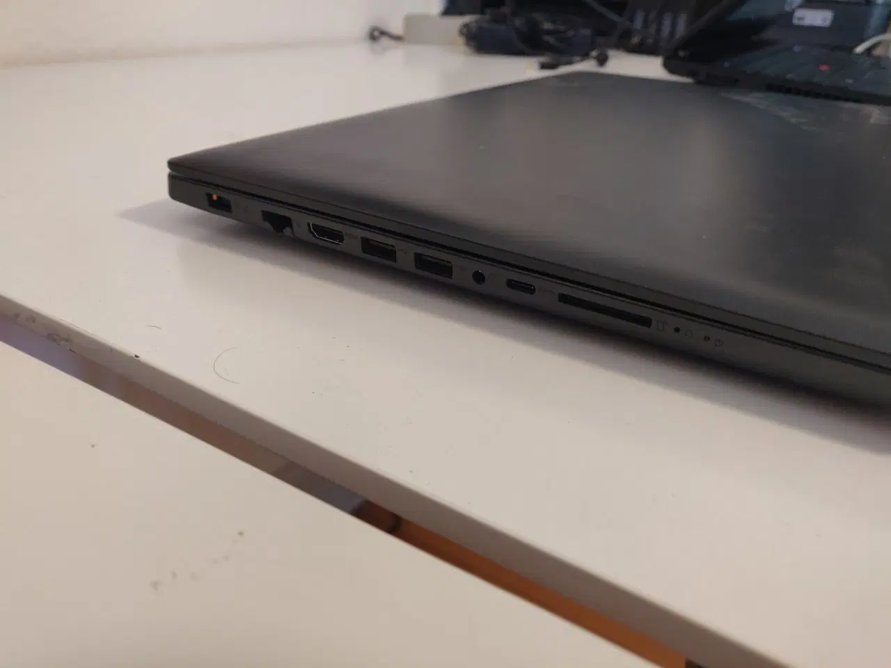 Billede 2 -  Lenovo Ideapad 330 bærbar