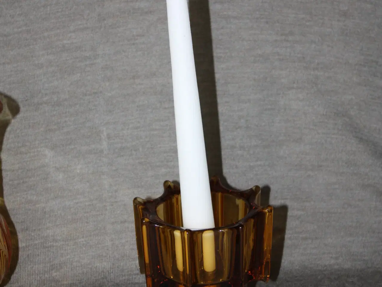 Billede 4 - Ravfarvet Fyens glasværk kande Nanna højde 14,5 cm
