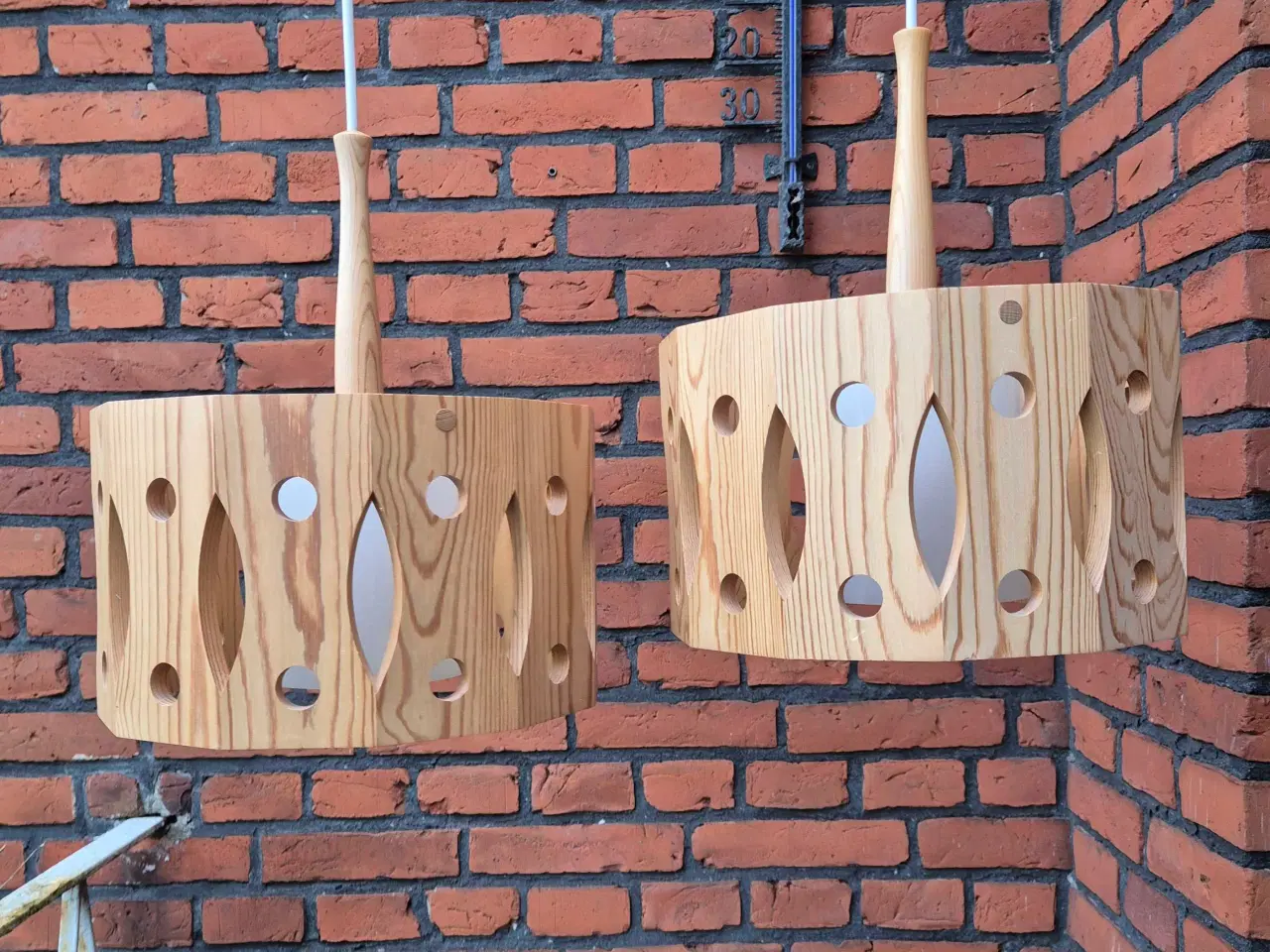 Billede 1 - Sjældne svenske retrolamper i fyrretræ 